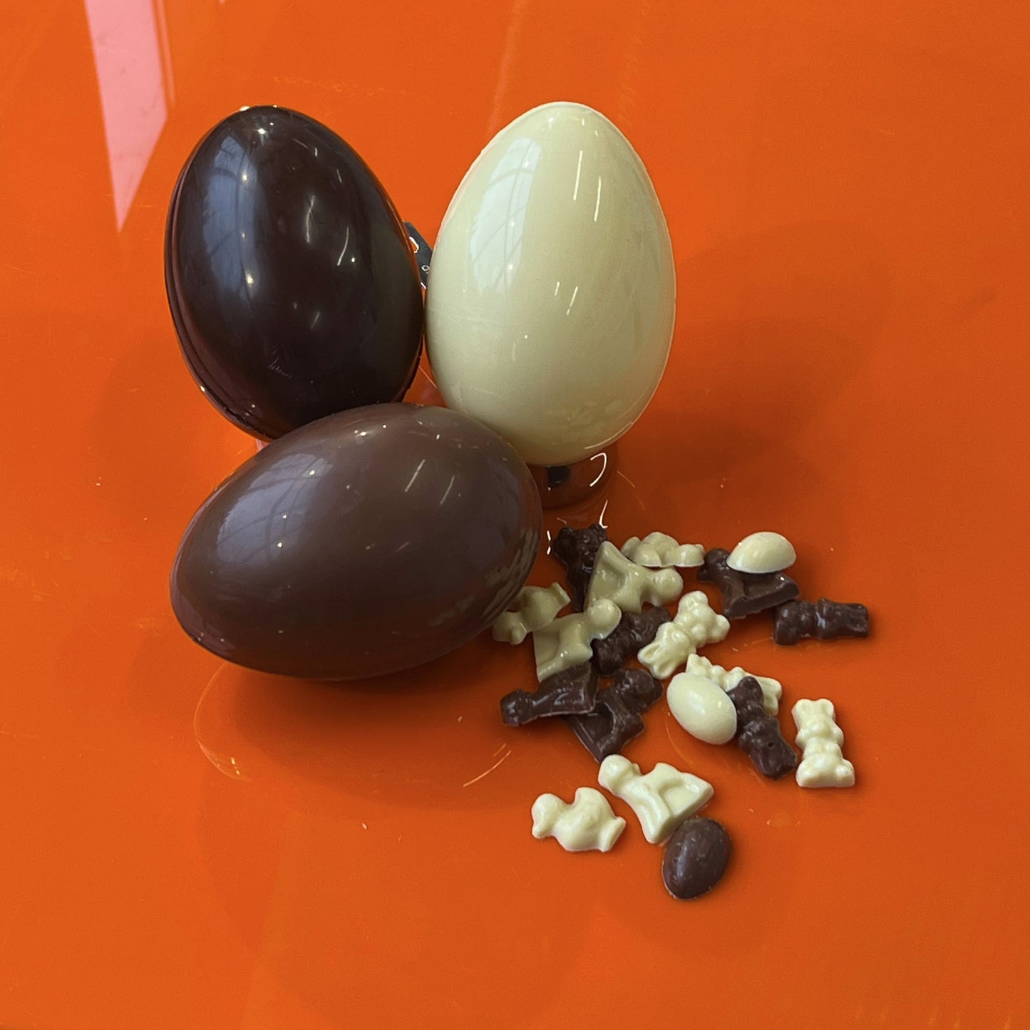 Oeuf de Pâques Renée au chocolat noir